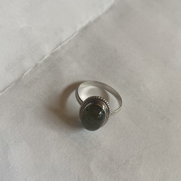 Silver and Labradorite ring - Picture 5 of 7